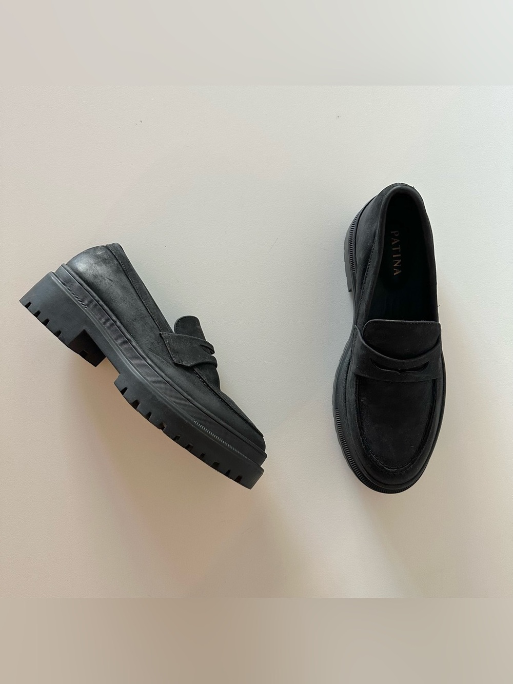 Patina Portland Leather Black Zoe Chunky Loafer Lug Sole 9 Preppy
Great condit